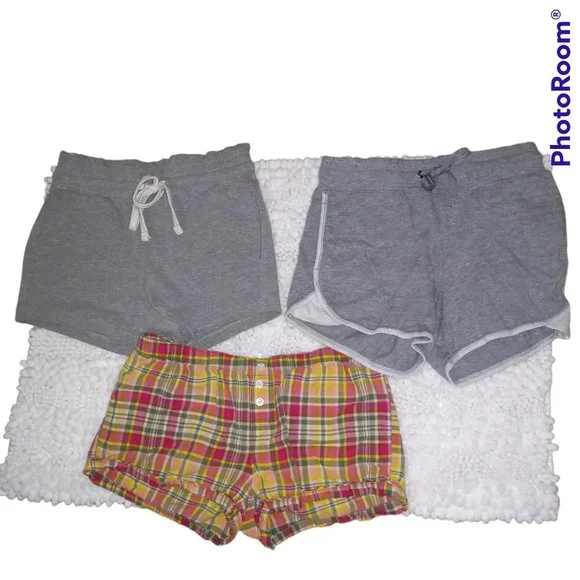 BUNDLE OF 3 SHORTS WOMEN's SIZE SMALL (XS/S) - Picture 12 of 12